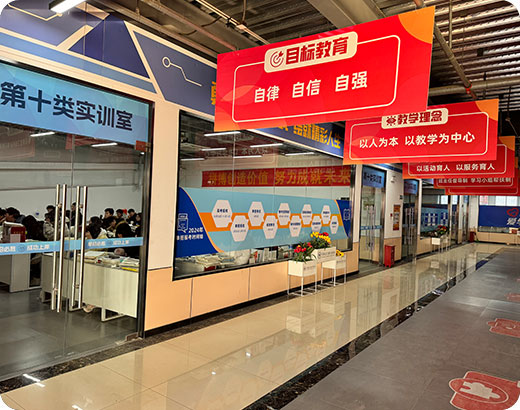 ���A����