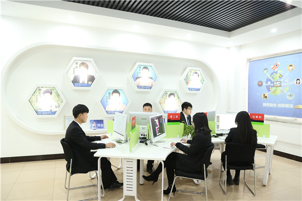 ʯ���f���A��X�WУ