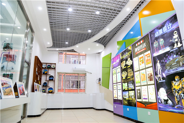 ʯ���f���A��X�WУ