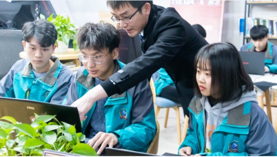 ʯ���f���A��X�W(xu��)У