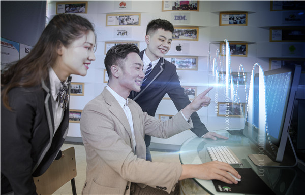 WEB全棧開發(fā)與運(yùn)營(yíng)工程師