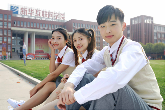 ʯ���f���A��X�WУ