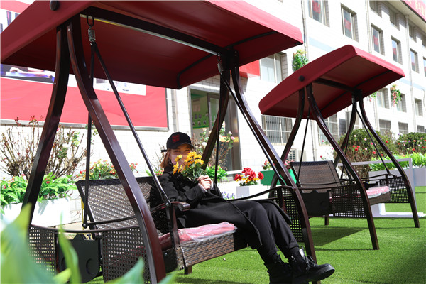 ����У�@�r��