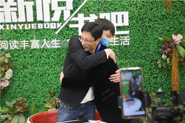 �ж�����