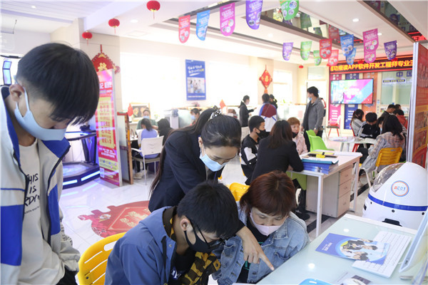 ��ԃ���ĬF(xi��n)��