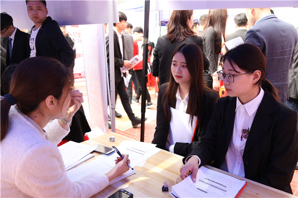 ʯ���f���A��X�WУ