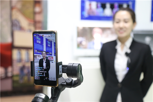 ʯ���f���A��X�W(xu��)У