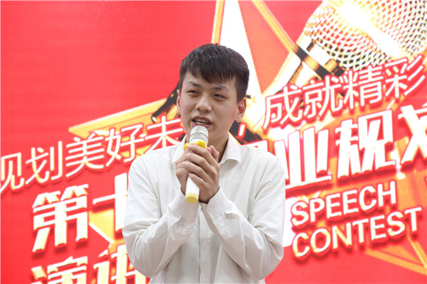 �������v