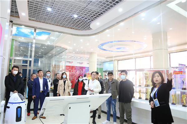 ���^�W(xu��)У