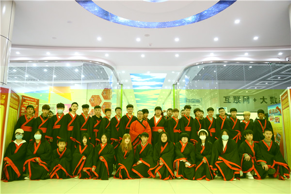 ʯ���f���A��X�WУ