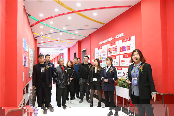 ʯ���f���A��X�W(xu��)У