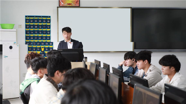 ʯ���f���A��X�WУ