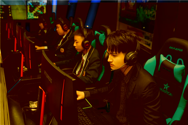 石家莊新華電腦學(xué)校