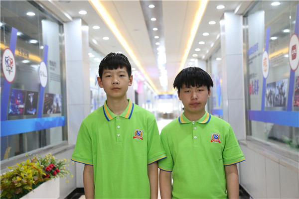 ʯ���f���A��X�WУ