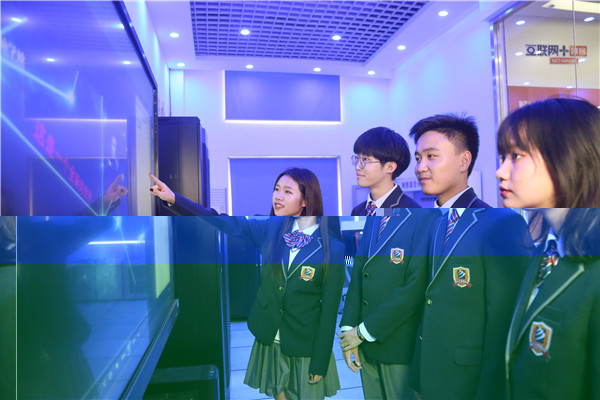 ʯ���f���A��X�WУ