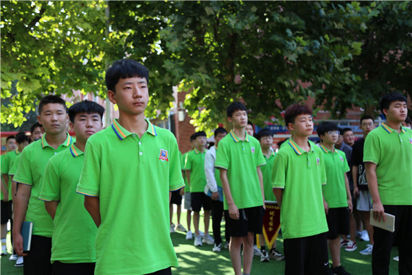 ʯ���f���A��X�WУ