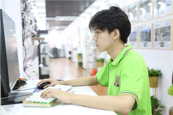 ʯ���f���A��X�W(xu��)У