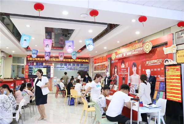 ʯ���f���A��X�WУ