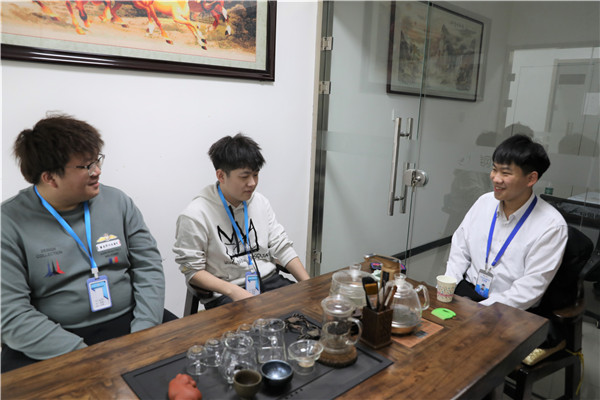 ʯ���f���A��X�WУ