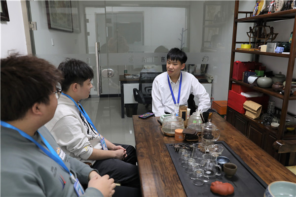 ʯ���f���A��X�WУ