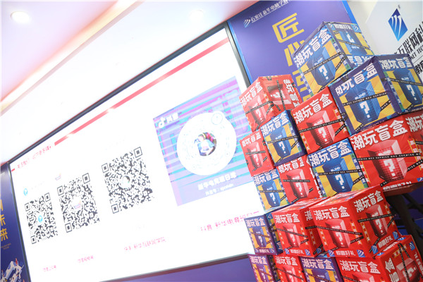 ʯ���f���A��X�W(xu��)У