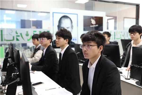 ʯ���f���A��X�W(xu��)У