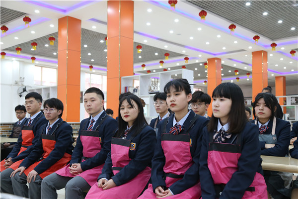 ʯ���f���A��X�WУ