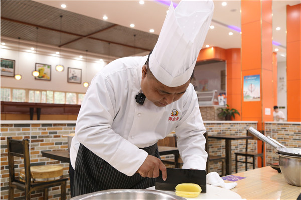 ʯ���f���A��X�WУ