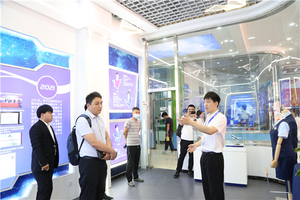 ʯ���f���A��X�W(xu��)У