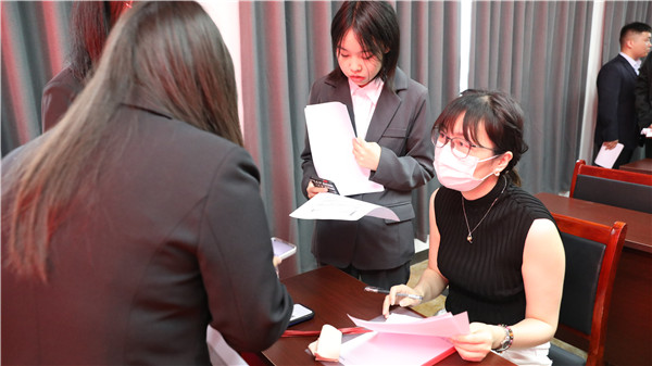 ʯ���f���A��X�W(xu��)У