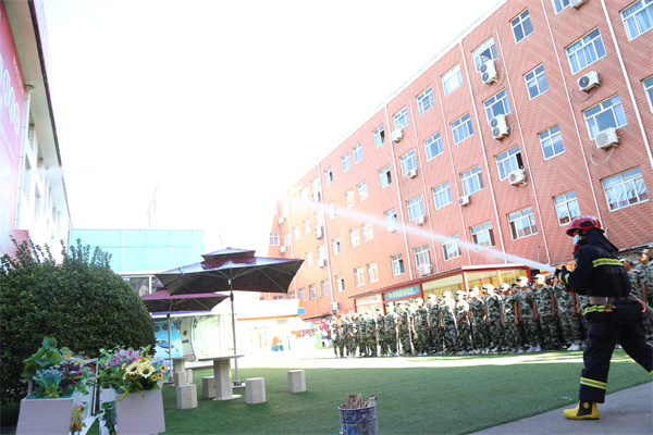 ʯ���f���A��X�W(xu��)У