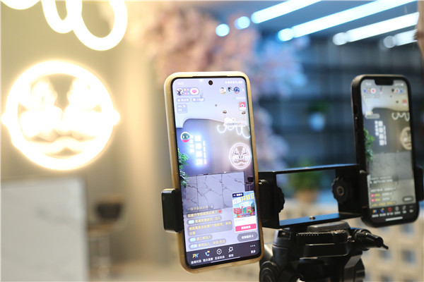 ʯ���f���A��X�W(xu��)У