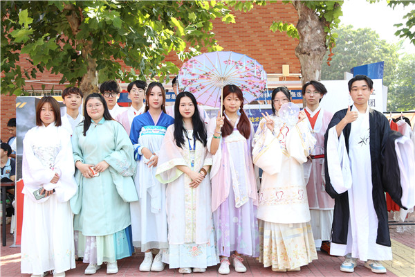 ʯ���f���A��X�WУ