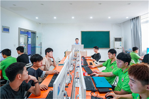 ʯ���f���A��X�WУ