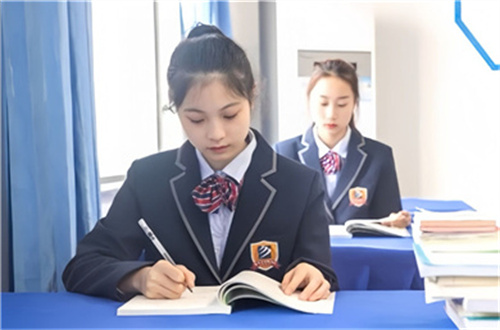 ʯ���f���A��X�W(xu��)У