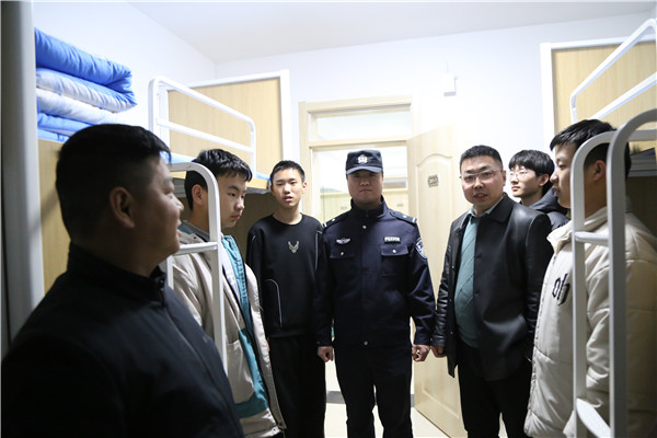 ʯ���f���A��X�W(xu��)У