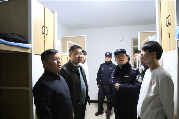 ʯ���f���A��X�W(xu��)У