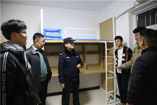 ʯ���f���A��X�W(xu��)У