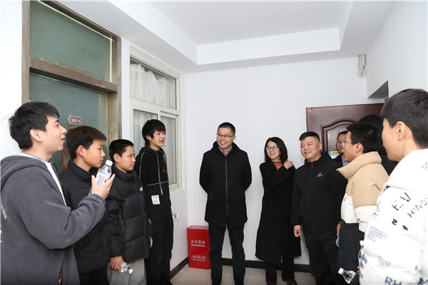 ʯ���f���A��X�WУ