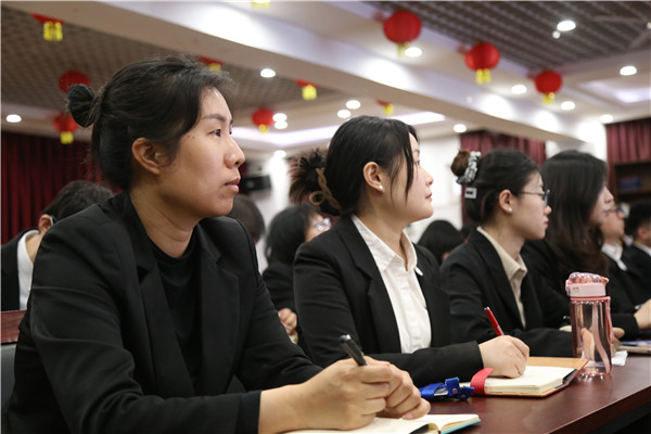 ʯ���f���A��X�W(xu��)У