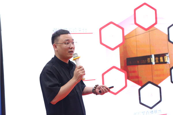 ʯ���f���A��X�W(xu��)У