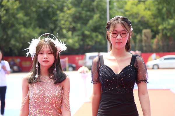 ʯ���f���A��X�WУ