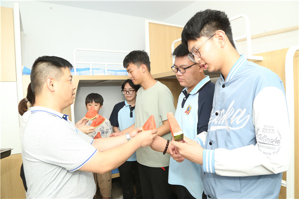 ʯ���f���A��X�W(xu��)У