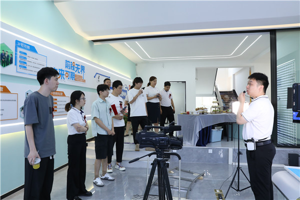 ʯ���f���A��X�W(xu��)У