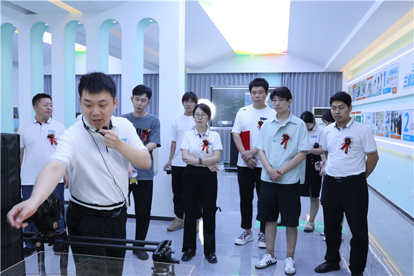 ʯ���f���A��X�W(xu��)У