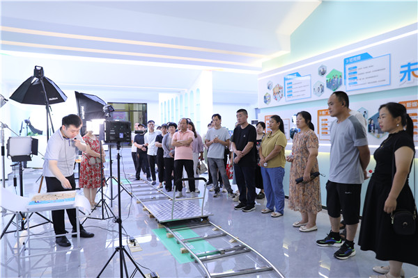 ʯ���f���A��X�W(xu��)У