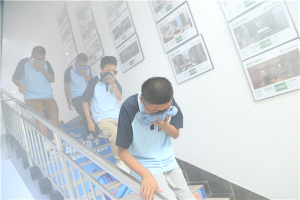 ʯ���f���A��X�W(xu��)У