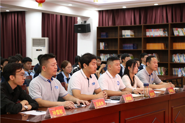 ʯ���f���A��X�W(xu��)У