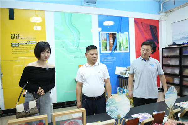 ʯ���f���A��X�WУ