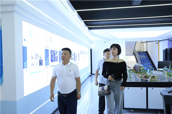 ʯ���f���A��X�WУ